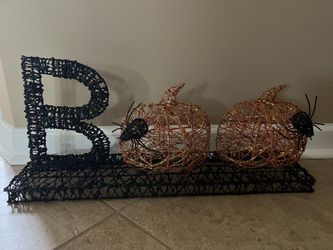 Boo Table Centerpiece (glittery)