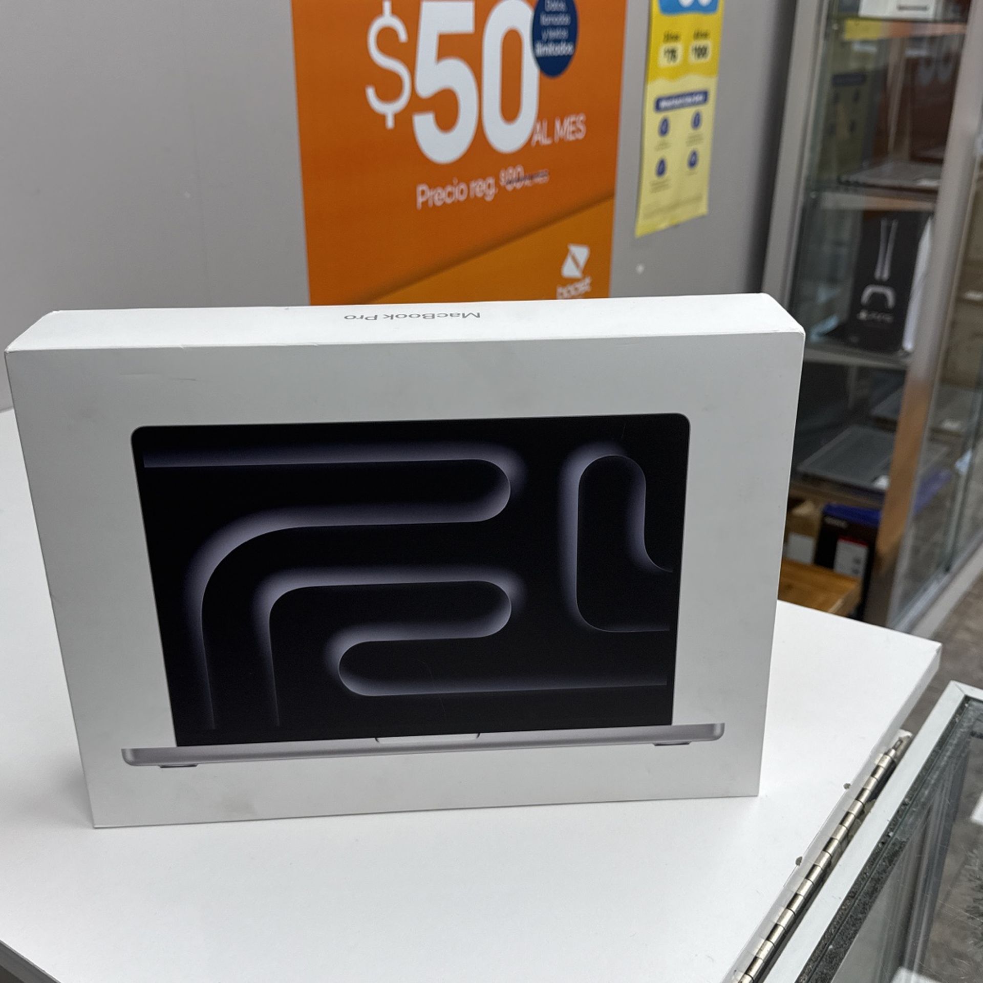 MacBook Pro M4 Pro Chip 24GB 1TB