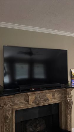 75 inch Samsung  4K QLED  Smart TV with remote