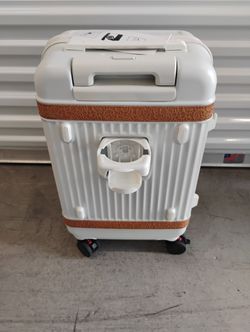 20 Inches Carry On Luggage