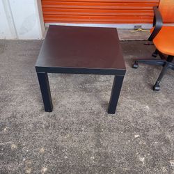 Small Black Tables