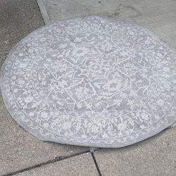 3 Round Rugs To Pick From 