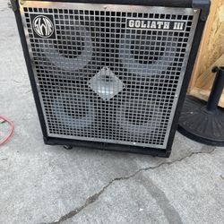SWR Goliath III Bass Cabinet
