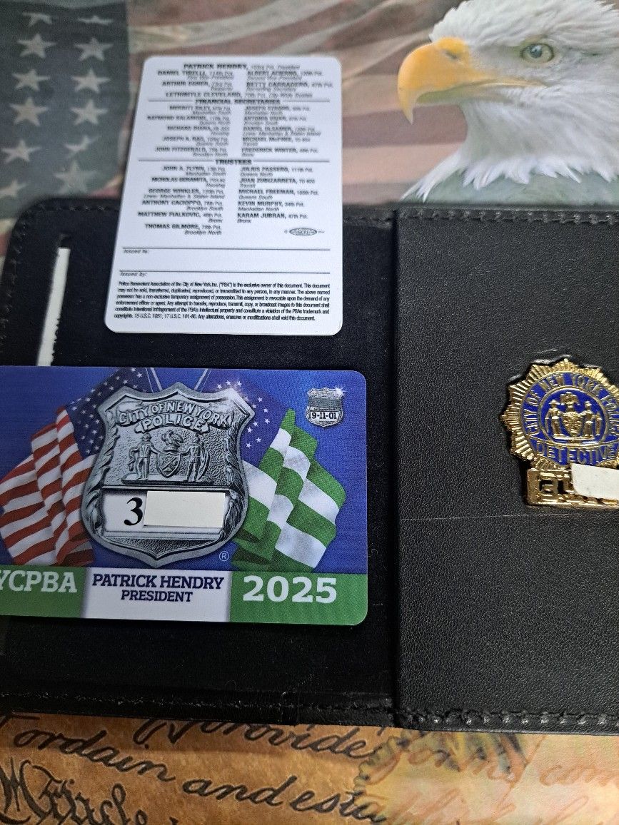 NOVELTY NYPD NYC DEA DETECTIVE ENDOWMENT MINI WALLET FREE COURTESY 2025
