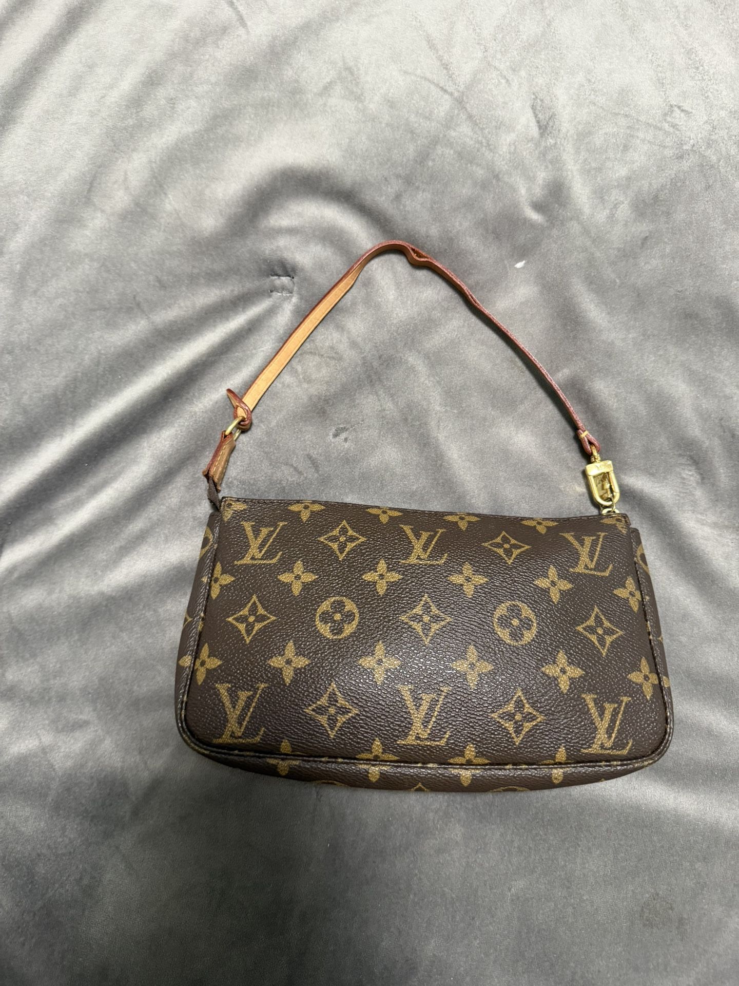 Louis Vuitton Pochette Accessoires Monogram Canvas