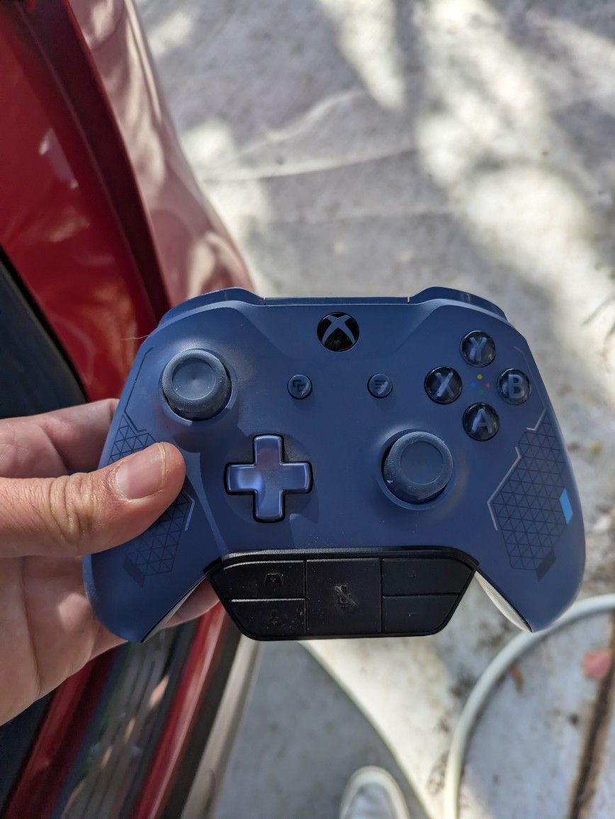 Xbox One Accessory Lot