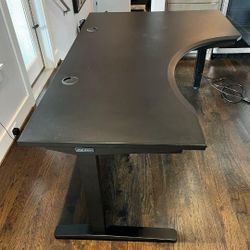 Desk - Gaming/ School / Office - Like New 