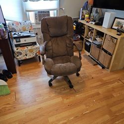 Old Office Chair, free!!!