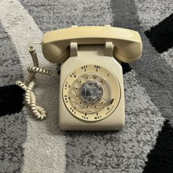 Vintage AT&T Western Electric R 500 DM Rotary Dial Ivory Phone 