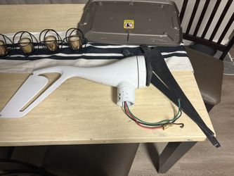 Electric wind turbine