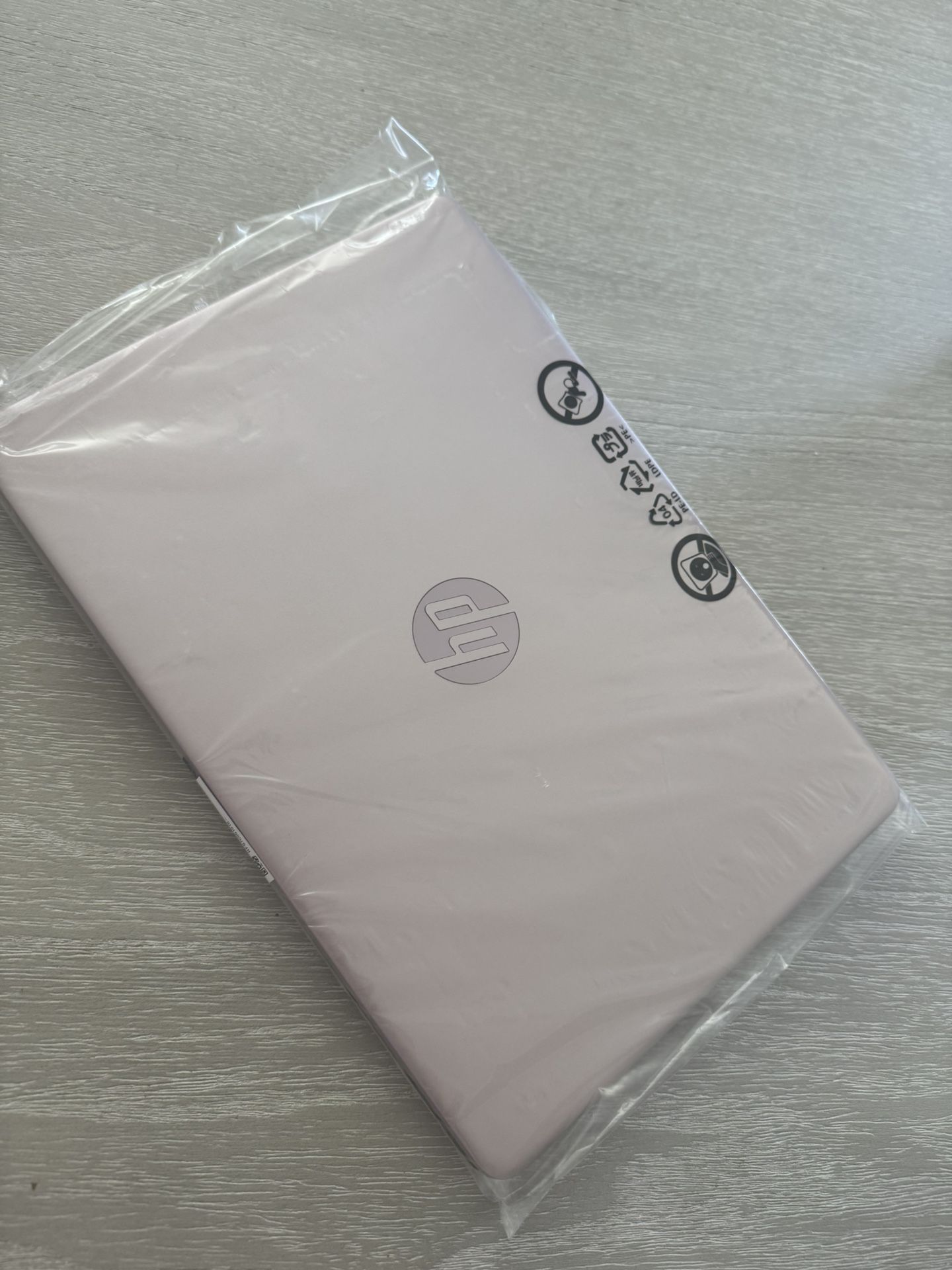HP Laptop- Pink