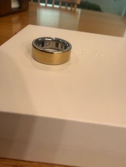 Oura Ring 4 (size 7)