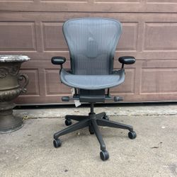 Herman Miller Aeron Remastered Size B 226