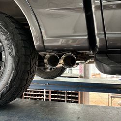 Side exit truck exhaust / muffler Side exit truck exhaust/muffler