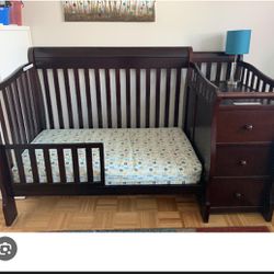 Baby Crib With Bassinet 