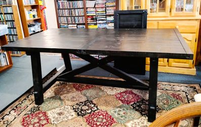 Quality Black Lacquered Wood Table