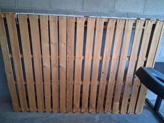 Full-Queen Pallet Bed Frane