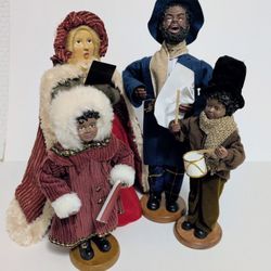 Caroler Figurine Set Man Woman Boy Girl Made Of Wood Christmas Seasonal