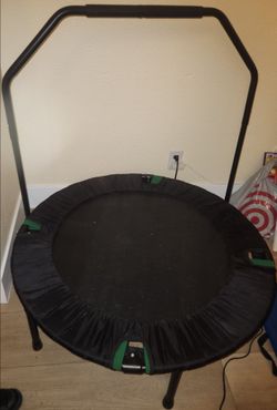 Trampoline exercise jumping with handle