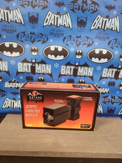 Batman Grapnel Launcher Replica