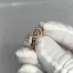 Gold Diamond Ring 