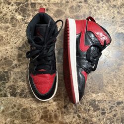 Nike Air Jordan 1 Mid Size 1.5Y