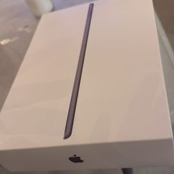 iPAD (9th Generation) Wi-Fi.. 256 Gb.. Space Gray. 100% Brand New Sealed Package… $250