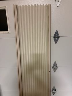 According doors/sliding door