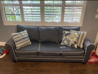 Pull Out Bed Couch