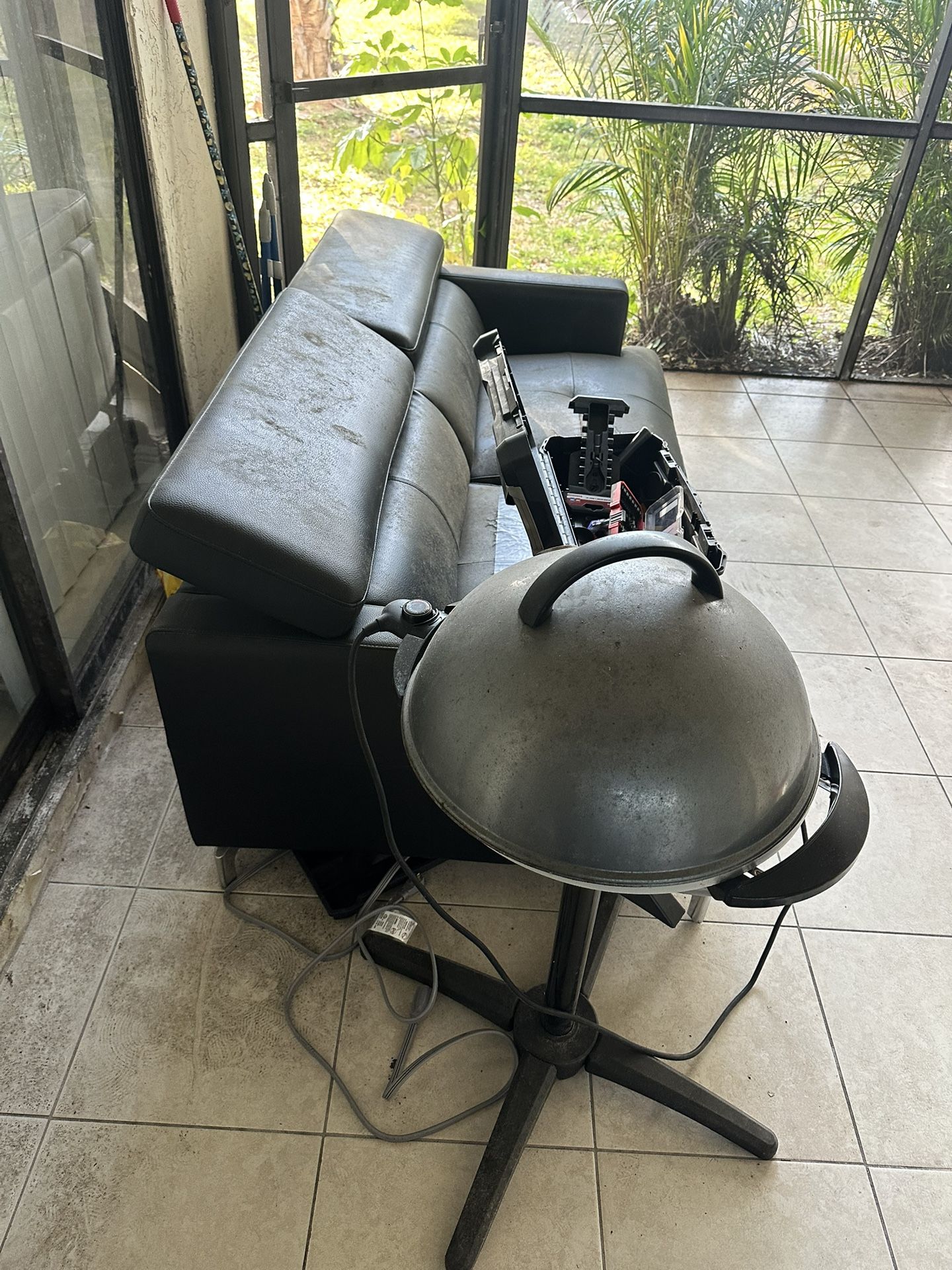 NEED HELP BULK PICK UP WIDOW WIFE