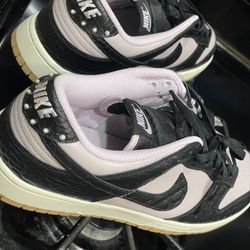Nike Dunk Lows Size 13