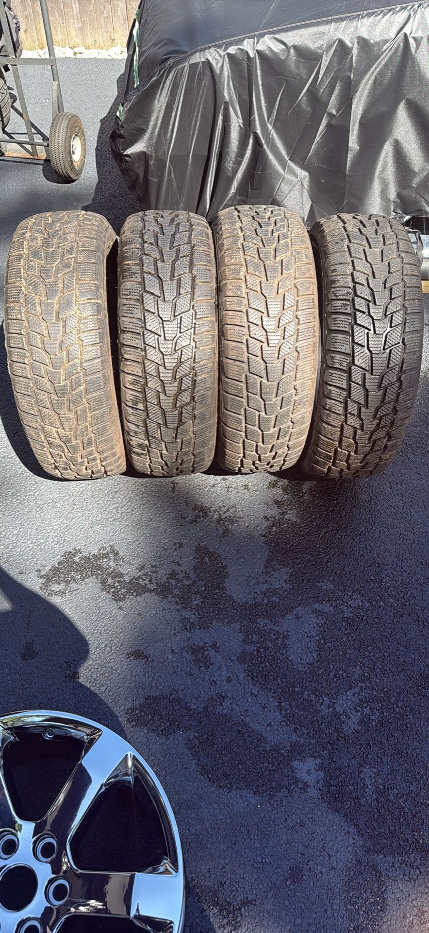 COOPER EVOLUTION WINTER TIRES LES Used One Season Only