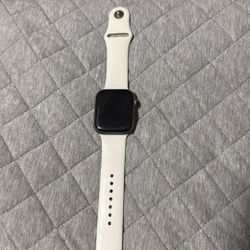 Apple Watch Series 4 44MM 