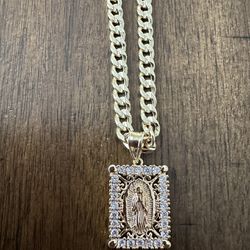 Cuban Chain In Gold Plated With Square Virgin Pendant