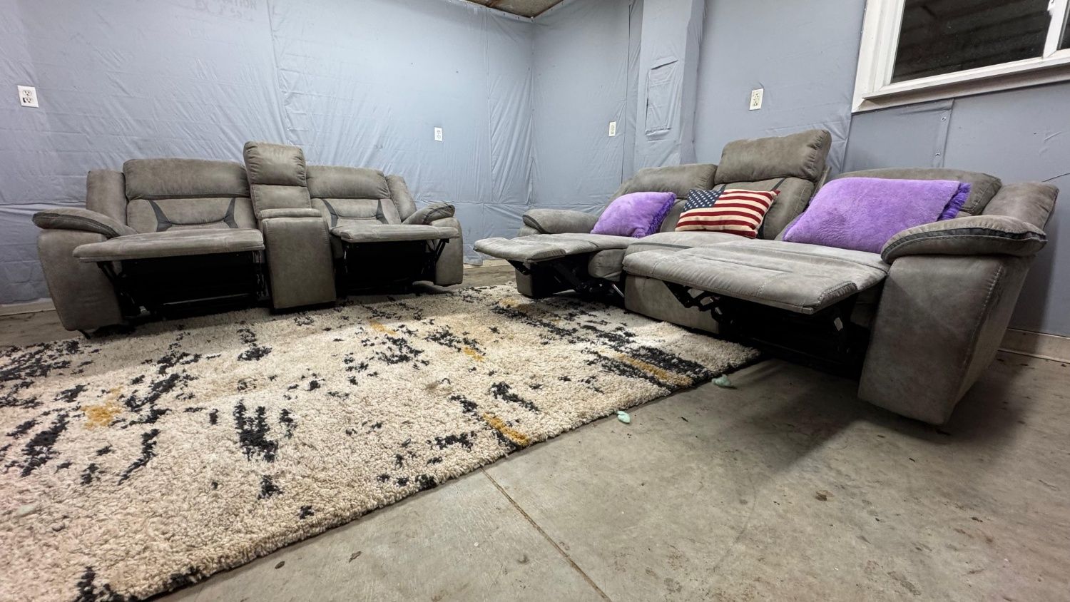 🛋️💥 Recliner Sofa And Love Seat! 💥 Free Delivery And Financing Available!