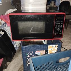 Microwave  Red And Black