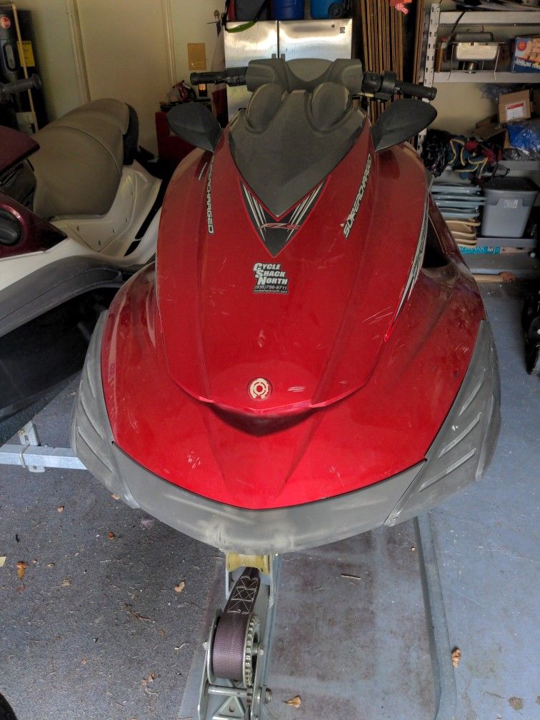 Jet Skis Pair 2009 Honda Aquatrax Yamaha Supercharged W/Trailer And