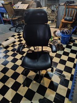 office chair | human scale freedom chair