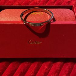 Design a bracelet