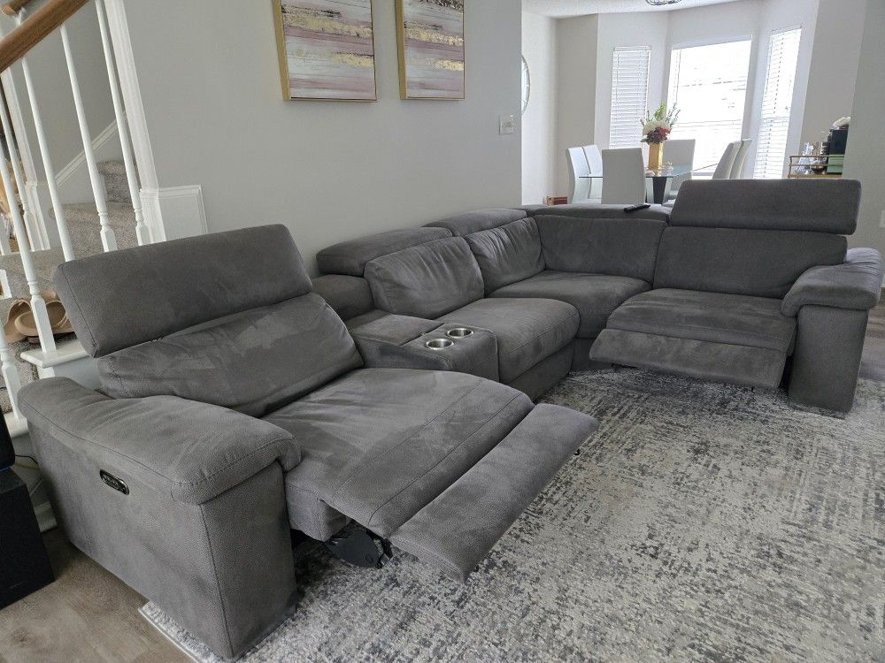 Gray sectional 5 pcs w/recliners in each corner, El Dorado FL store, microfiber like material