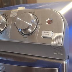 Brand New Dash Air Fryer w/Rotation