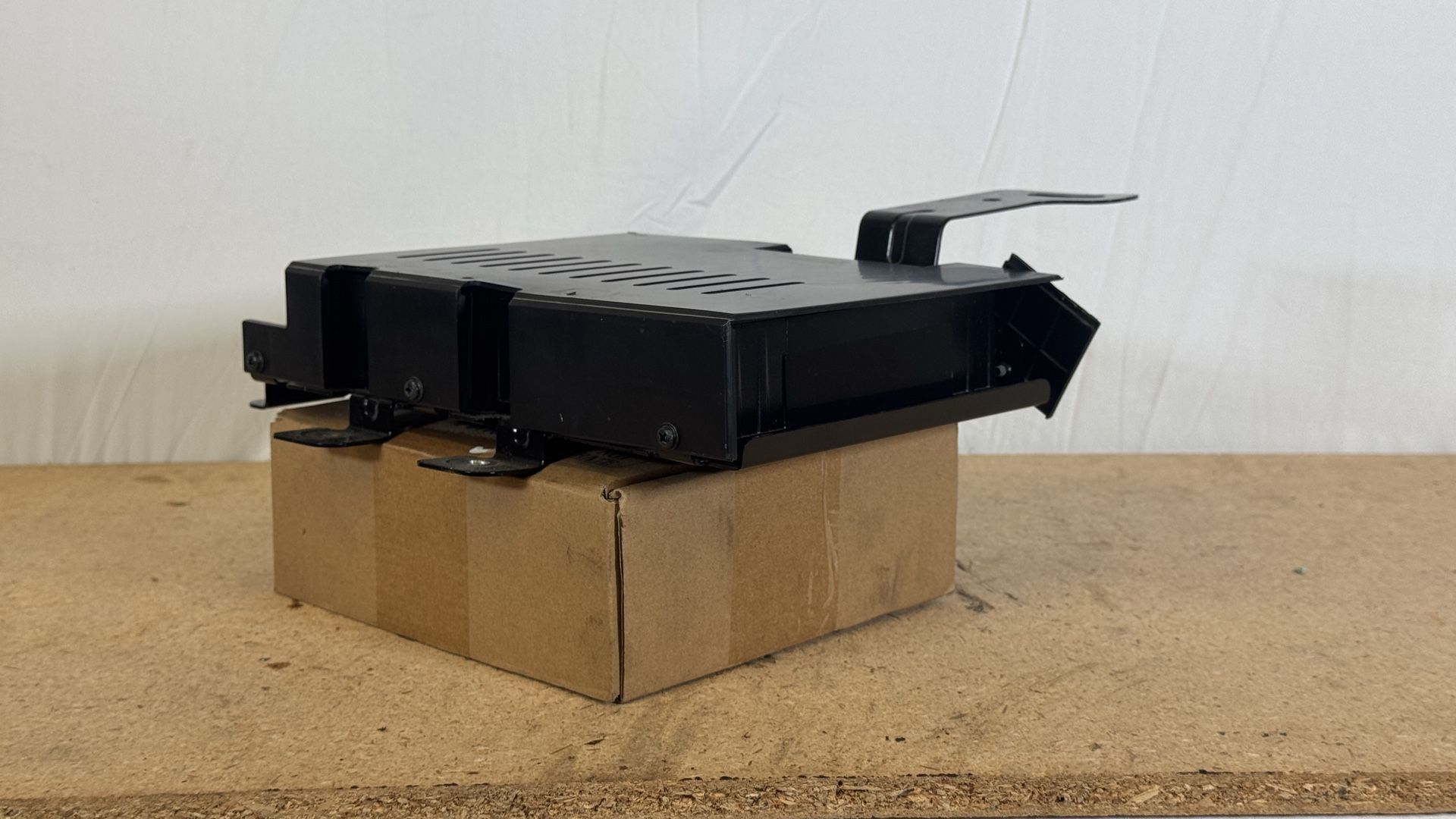 Hyundai Veloster OEM Audio Amplifier Module 2012-2017