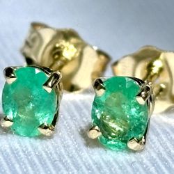 Brand New- 14k Genuine Colombian emerald earrings, 14k gold, 0:4 carats