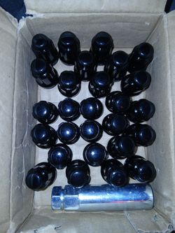 1/2 "Lugnuts Socketkey Included 