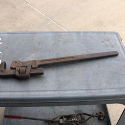 Pipe Wrench 