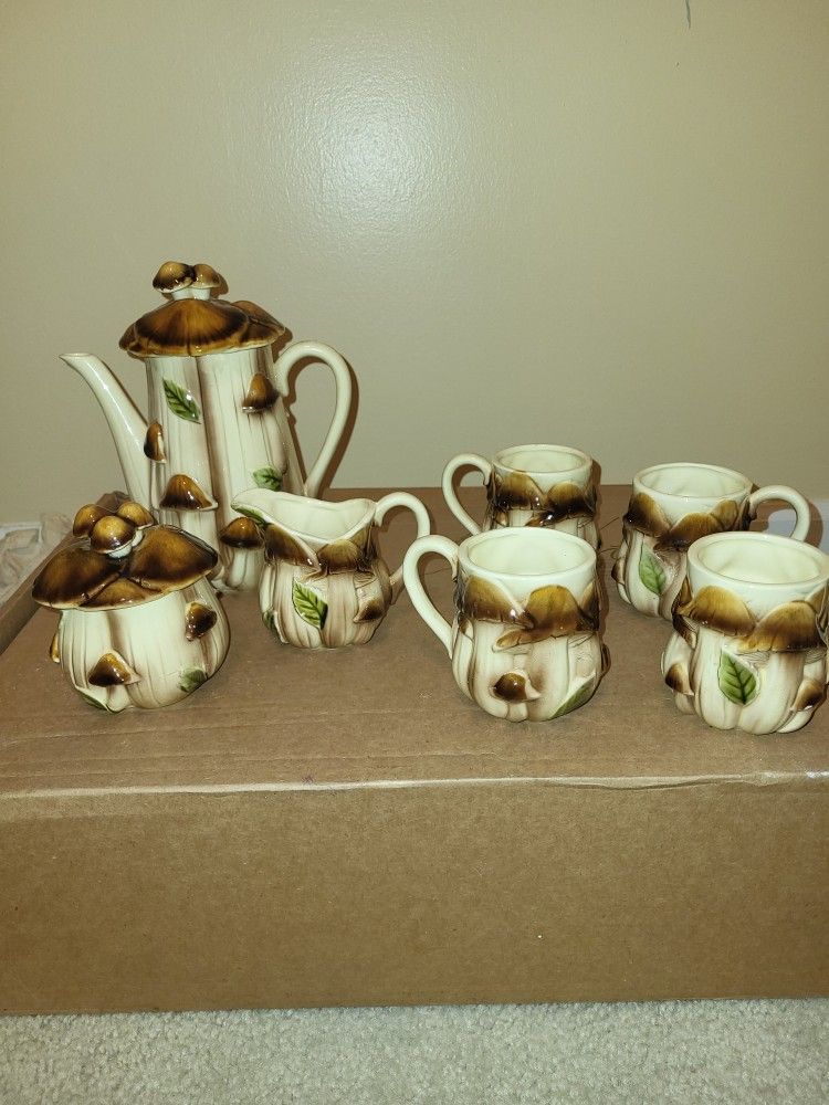 Vintage 1970S MUSHROOM TEA/COFFEE Set