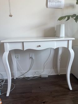 White wooden desk