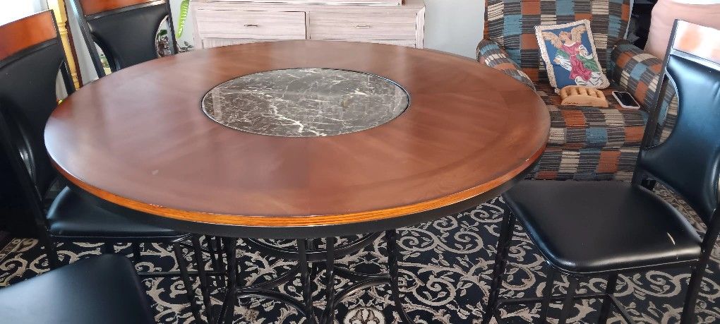 Wooden Dining Table And 4 Chair's