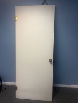 Wood Interior Door with Hardware – 32” x 79”
