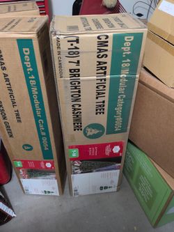 7-Ft non-lit Brighton cashmere artificial Christmas tree never opened